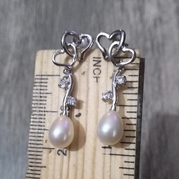 Sterling Silver Pearl heart earrings with cz accen - Picture 1 of 2